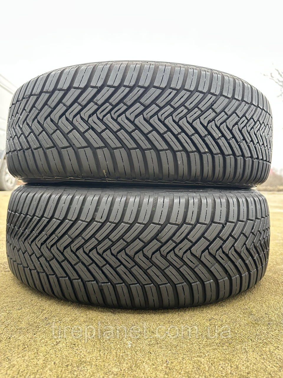 195/55/16 87H Continental All Season Contact